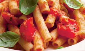 Paste cu sos de rosii