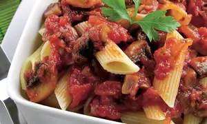 Paste cu sos de legume