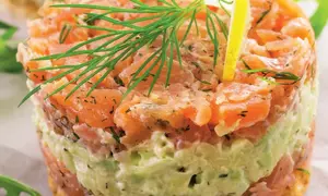 Tartar de somon si avocado