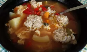 Ciorba de perisoare dreasa cu ou