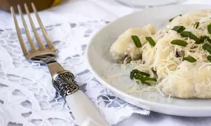 Gnocchi in sos de branza