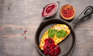 Piept de rata cu fructe de padure si sparanghel a la Chef Cezar