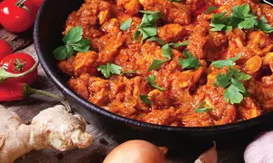 Pui cu sos de ardei copti