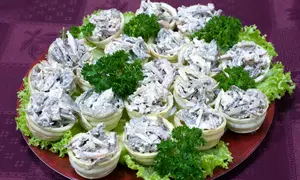 Salata de ciuperci cu usturoi