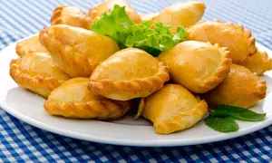 Coltunasi cu cartofi la cuptor