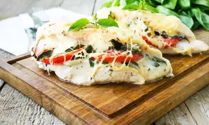 Pui cu sos pesto la cuptor