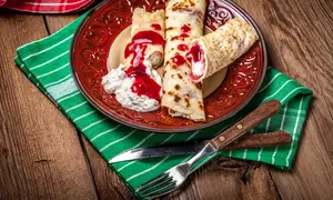 Clatite cu crema de cirese