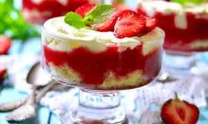 Tiramisu rapid cu capsune