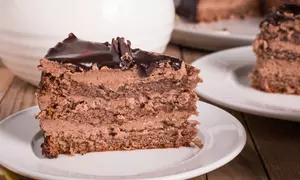 Tort de ciocolata glazurat