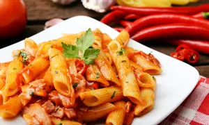 Penne Arrabbiata cu carne