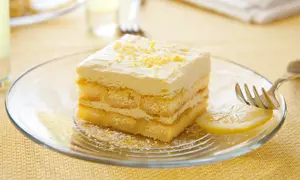 Tort brazilian cu spuma de lamaie (Pavê de limão)