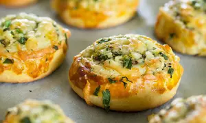 Chifle umplute cu spanac