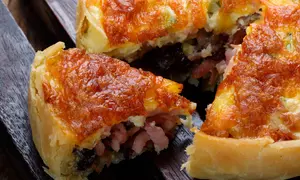 Placinta de bacon cu oua