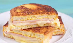 Sandvis Monte Cristo