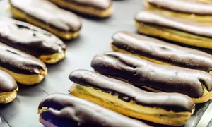 Eclere cu ciocolata fara coacere