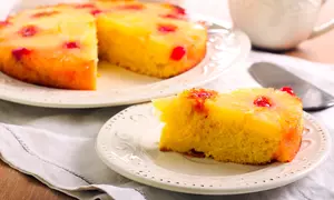 Tort de post cu ananas din 5 ingrediente