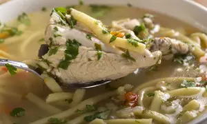 Supa de pui cu taitei