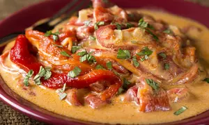 Tocanita de ardei copti