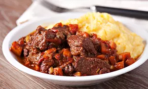 Tocanita de ciuperci cu carne de porc