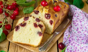 Chec pufos cu cirese