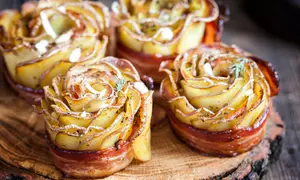 Trandafiri din cartofi cu bacon