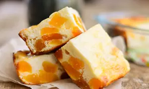 Prajitura de casa cu branza de vaci si caise