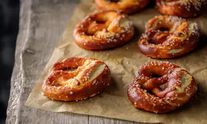 Covrigi de casa cu cascaval