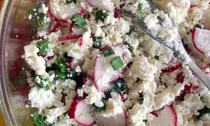 Salata de ridichi cu branza