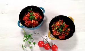 Tocăniță de năut după rețeta Laurei Cosoi