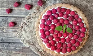 Tartă de ciocolată albă cu zmeură