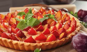 Prăjitură cu iaurt și prune