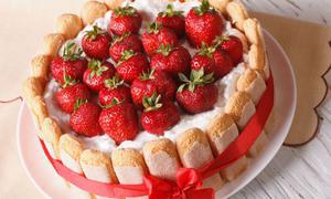 Tort șarlota cu fructe