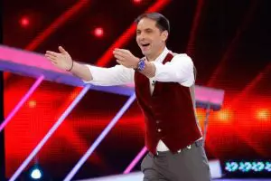 Dan-Negru-farsa-in-televiziune-300x200