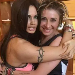 83132631_178945653464815_8068179078663897088_n-1280x720-1-300x300-1