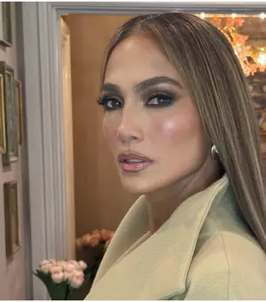 Rochia care a oprit timpul în loc la Milano! Jennifer Lopez, apariție răvășitoare pe covorul roșu. Ținuta vedetei a eclipsat modelele de pe podium