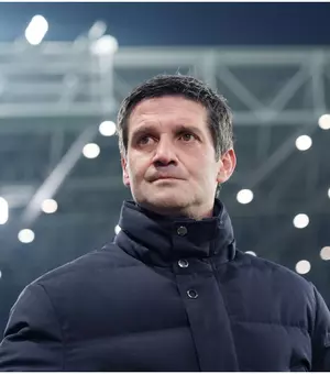 Cristi Chivu și-a prelungit contractul cu Inter până în 2028. Cât câștigă și din ce a pierdut 7 milioane €