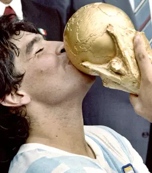 Moștenirea lui Diego Maradona a declanșat un război total! Suma uriașă ascunsă în conturi secrete și acuzațiile grave aduse în tribunal