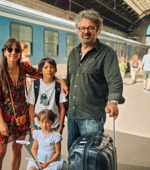 Dana Rogoz, vacanță inedită prin Europa cu trenul. Cum a călătorit actrița alături de familie până la Budapesta: „Radu și cu mine ne-am înghesuit”