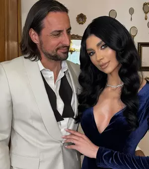 „Încă te aleg”. Denis Ștefan i-a făcut o declarație superbă soției sale, Cristina, după 13 ani de căsnicie