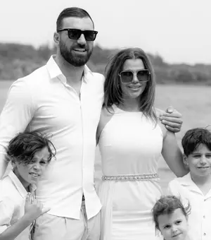 Andra și Andrei Stoica au sărbătorit 19 ani de dragoste: „Tu ai fost liniștea mea”. Ce declarație i-a făcut soției sale