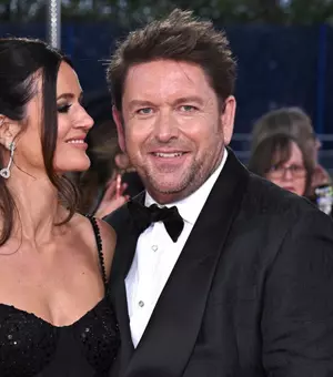 James Martin, schimbare radicală de planuri: „Atât de mândră de logodnicul meu” – logodnă confirmată după ce spunea că nu se va căsători niciodată