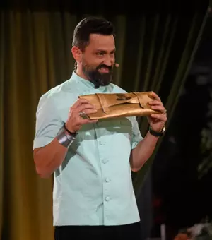 Cine este Cosmin Petrică Drelciuc, cuțitul de aur al lui Chef Orlando Zaharia. Are 10 ani de experiență și a lucrat în restaurante cu stele Michelin