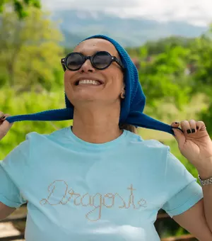 Andreea Esca deschide Căminul Cultural A lu Escana în Porumbacu de Sus