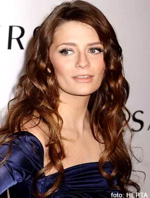 Mischa Barton la Whithey Museum Gala din New York