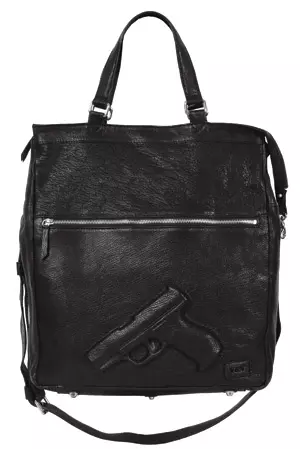 Gentile Guardian Angel expuse la MoMa, disponibile in Romania 