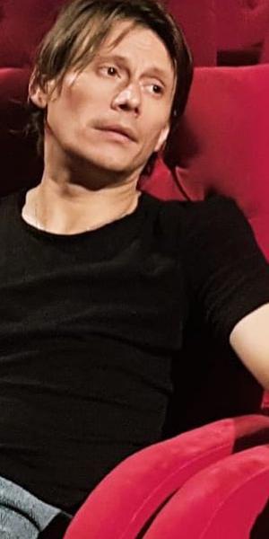 Marius Manole A Avut O CopilÄrie TraumatizantÄ Am Fost Crescut Pe Principiul Capul Plecat Sabia Nu L Taie Romanesti Vedete Unica Ro