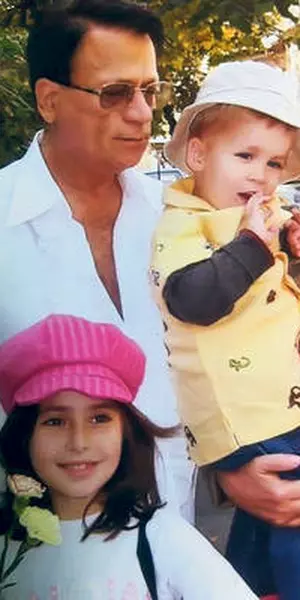 Margarita Valenciano DolÄƒnescu M A SÄƒrutat Noaptea TrecutÄƒ I Am SimÈ›it Buzele Reci Stiri Pe Scurt Unica Ro