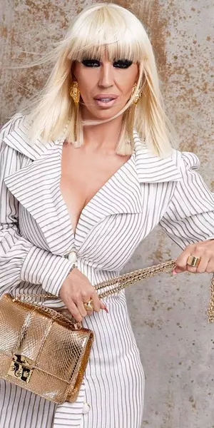 Raluca BÄdulescu De Nerecunoscut In Urma Unui Incident Socant