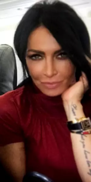 Felix Baumgartner ReacÈ›ie La O È›inutÄƒ PurtatÄƒ Recent De Mihaela RÄƒdulescu Cum S A ImbrÄƒcat Prezentatoarea Tv Foto Romanesti Vedete Unica Ro