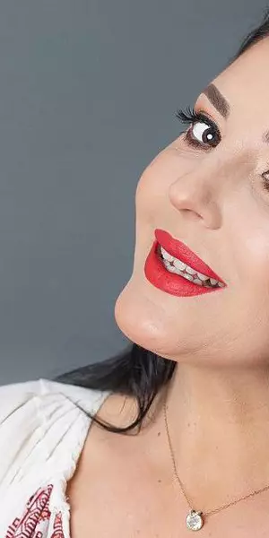 CantÄƒreaÈ›a De MuzicÄƒ PopularÄƒ Angela Rusu Este InsÄƒrcinatÄƒ Cu Al Treilea Copil Romanesti Vedete Unica Ro